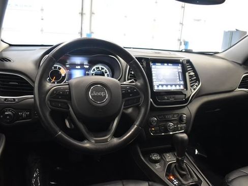 Used 2019 Jeep Cherokee Limited AWD/4WD image 23