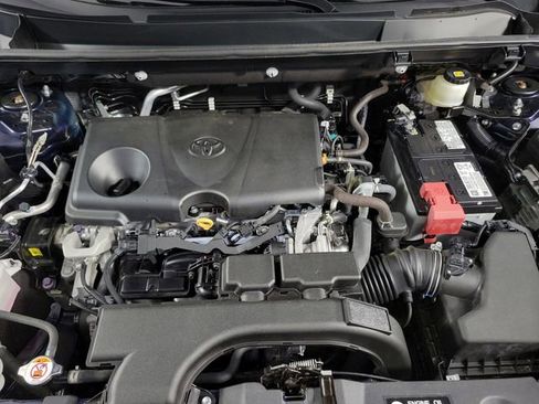 Used 2021 Toyota RAV4 XLE Premium image 15