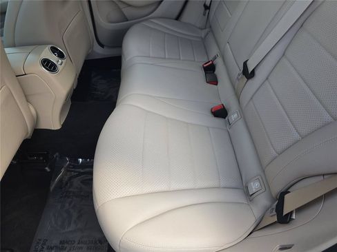 Used 2022 Mercedes-Benz GLC 300 4MATIC image 12