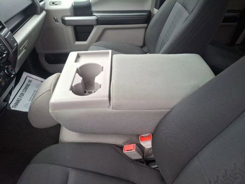 Used 2020 Ford F150 XLT w/ Heavy-Duty Payload Package image 25