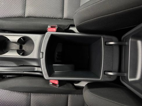 Used 2025 Kia Soul LX w/ LX Technology Package FWD image 28