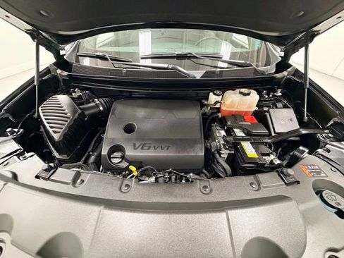 Certified 2023 Chevrolet Traverse LT image 32