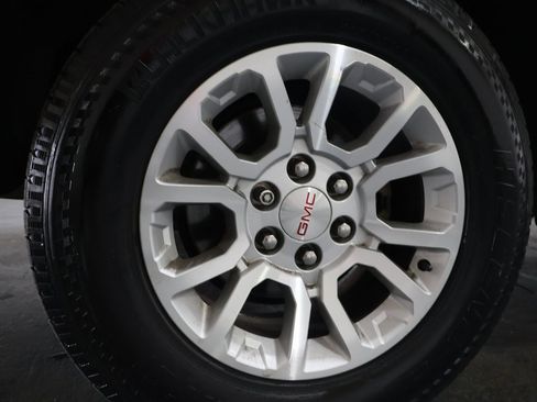 Used 2019 GMC Yukon XL SLT w/ Open Road Package image 30