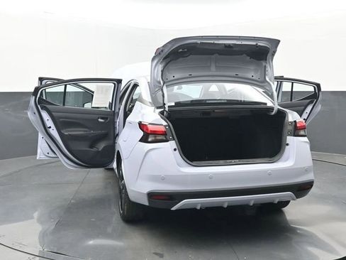 Used 2025 Nissan Versa SR w/ Electronics Package image 35