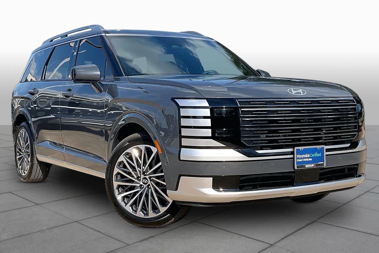 Certified 2026 Hyundai Palisade Calligraphy FWD image 3