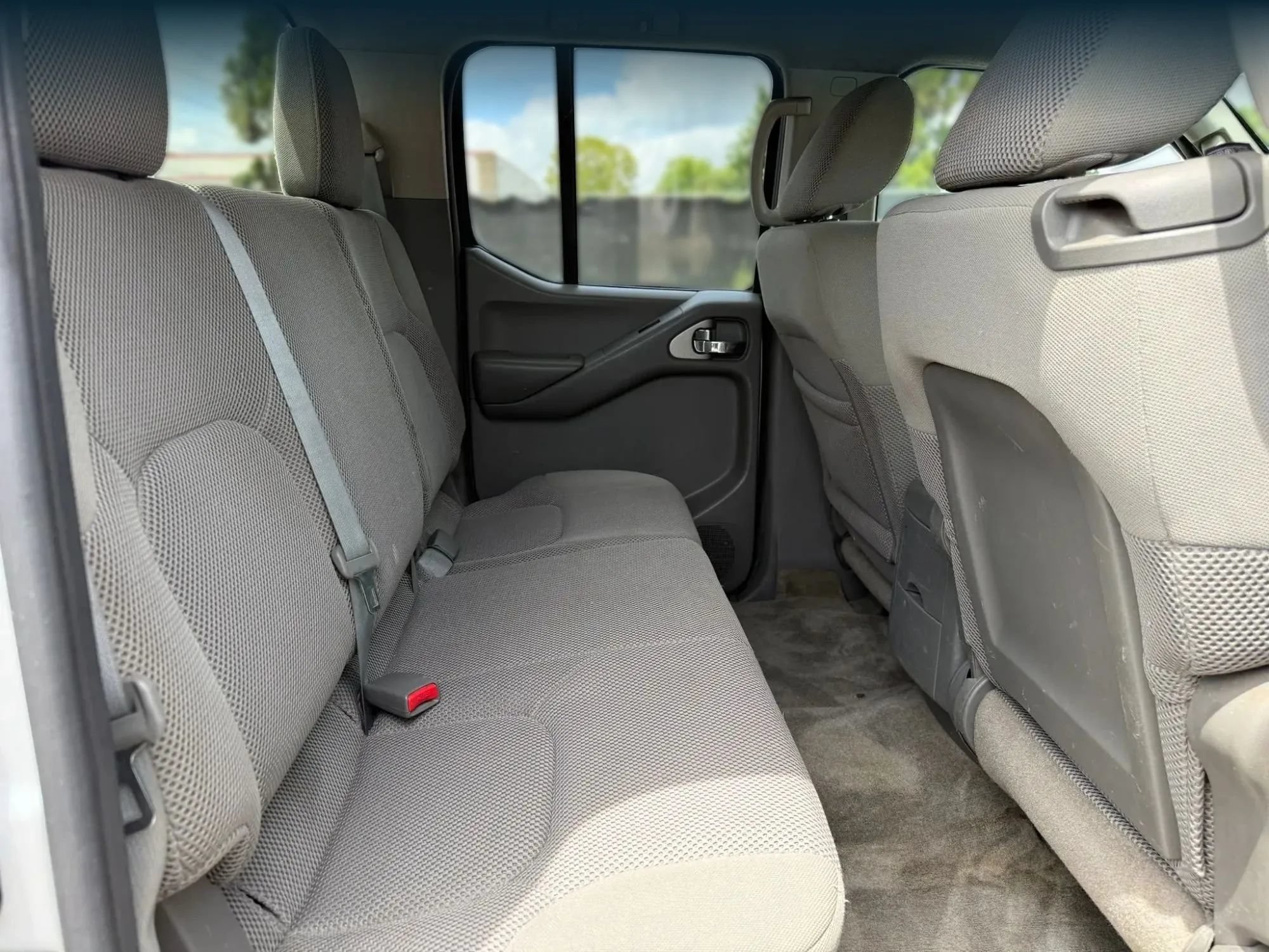 Used 2012 Nissan Frontier SV AWD/4WD image 20
