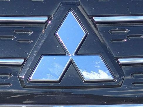 Used 2022 Mitsubishi Outlander SEL AWD/4WD image 9