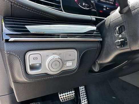 Certified 2025 Mercedes-Benz GLS 450 4MATIC image 29