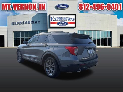 Used 2024 Ford Explorer XLT w/ Equipment Group 202A AWD/4WD image 8