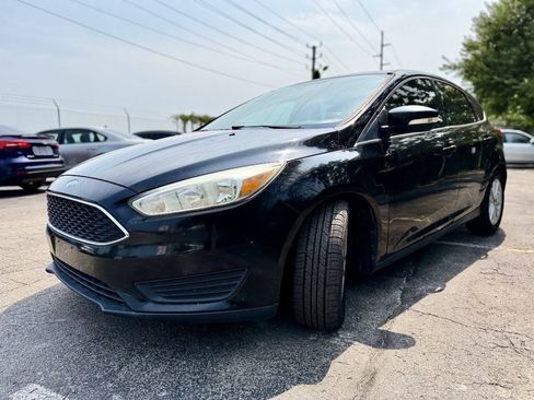 Used 2017 Ford Focus SE FWD image 7
