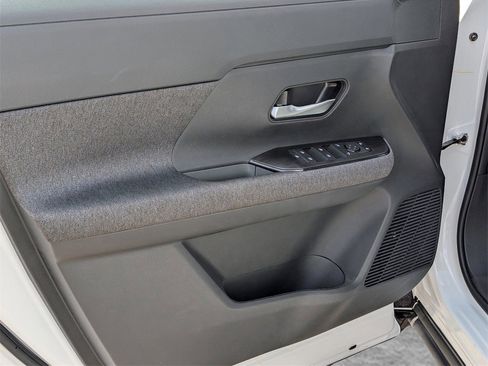 New 2026 Nissan Kicks SV image 15