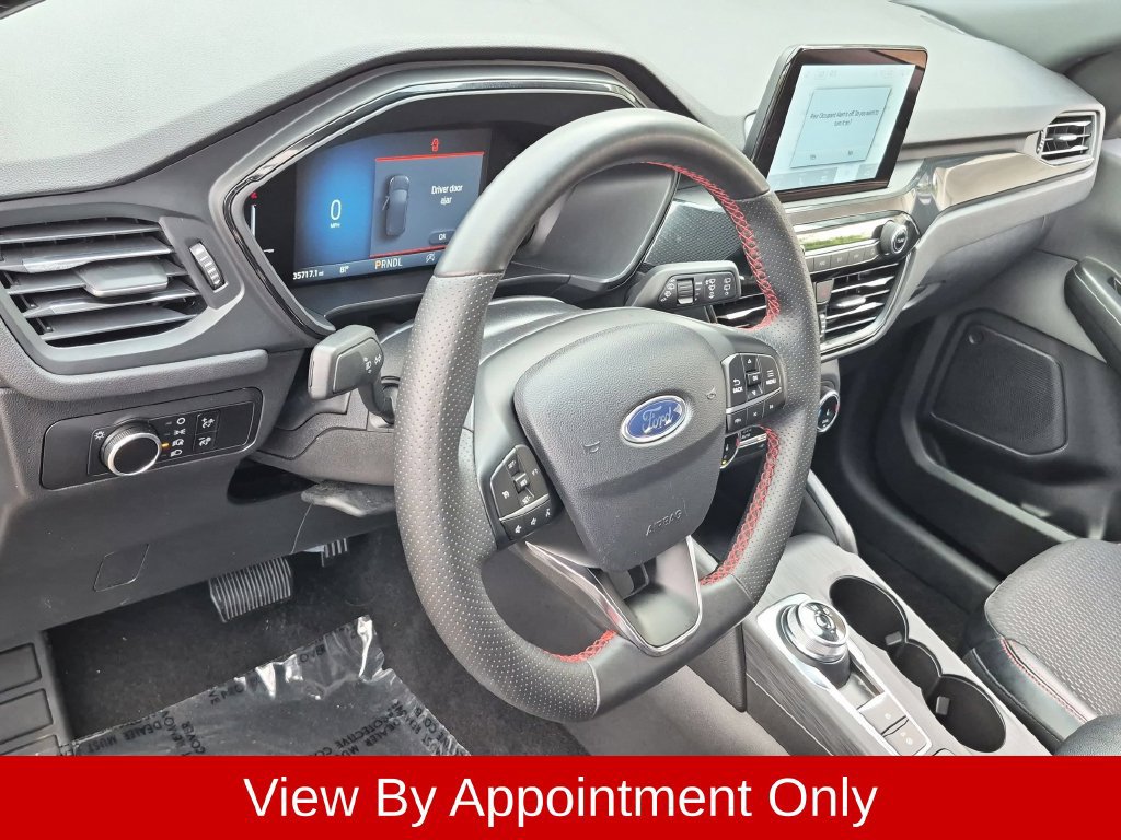 Used 2025 Ford Escape ST-Line FWD image 15