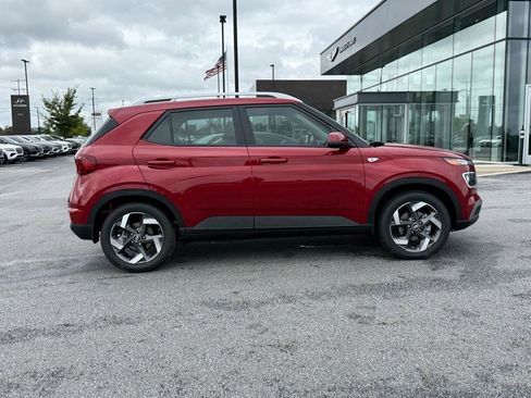 New 2025 Hyundai Venue Limited image 2