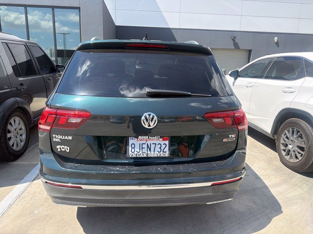 Used 2018 Volkswagen Tiguan SEL AWD/4WD image 8