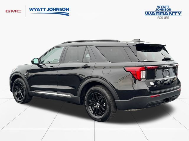 Used 2025 Ford Explorer Active RWD image 3