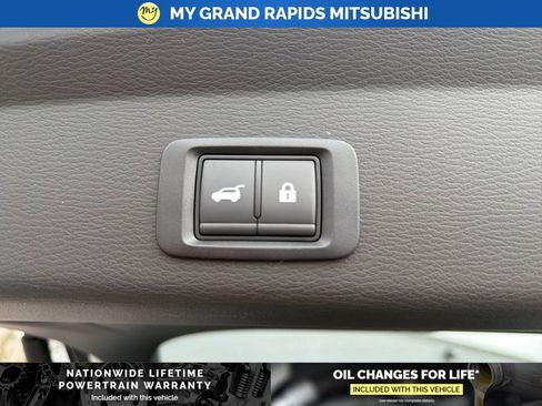 New 2026 Mitsubishi Outlander SEL image 28