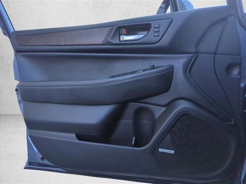 Used 2016 Subaru Outback 2.5i Limited image 10