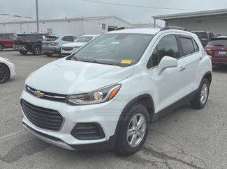 Used 2018 Chevrolet Trax LT w/ LT Convenience Package image 1