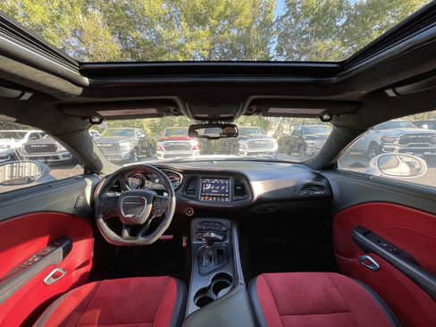 Certified 2022 Dodge Challenger R/T Scat Pack w/ Dynamics Package image 38