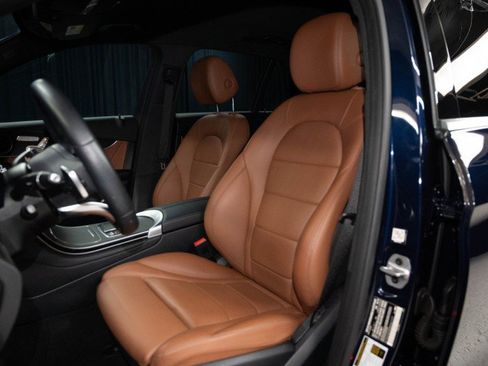 Certified 2022 Mercedes-Benz GLC 300 image 11