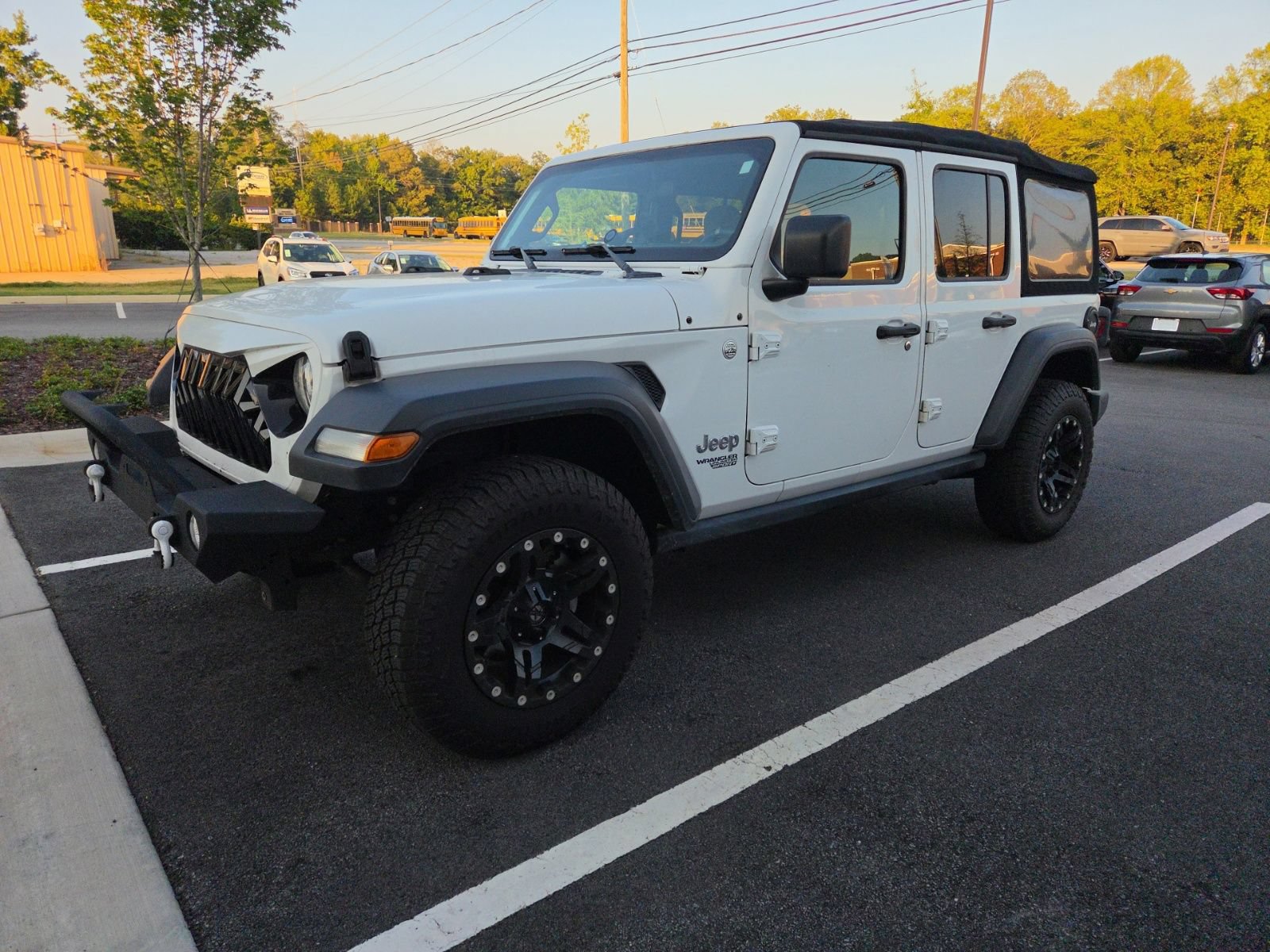 Used 2018 Jeep Wrangler Unlimited Sport S AWD/4WD image 1