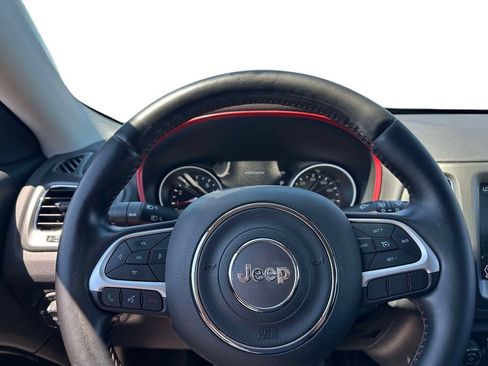 Used 2020 Jeep Compass Trailhawk w/ Cold Weather Group AWD/4WD image 16