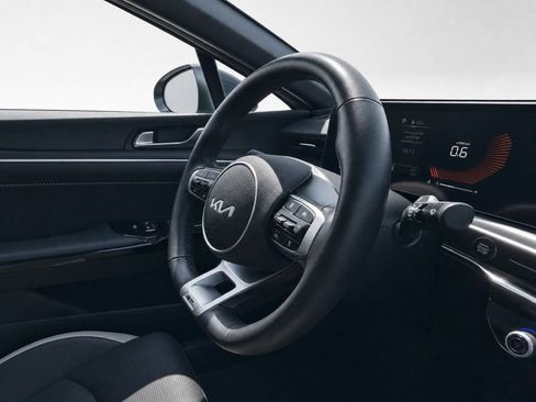 Certified 2025 Kia K5 GT-Line AWD/4WD image 25