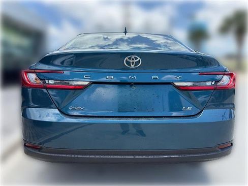 Used 2025 Toyota Camry LE FWD image 7