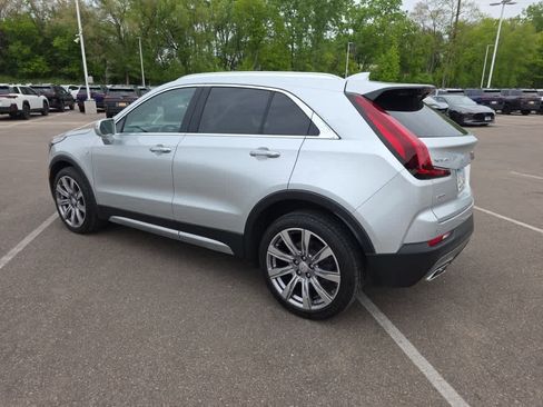 Used 2019 Cadillac XT4 Premium Luxury w/ Enhanced Visibility Package AWD/4WD image 4