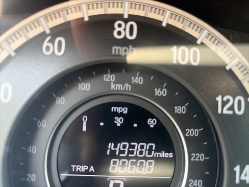 Used 2017 Honda Accord LX image 10