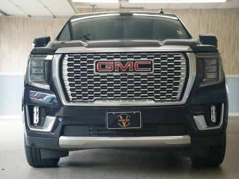 Used 2023 GMC Yukon Denali AWD/4WD image 3