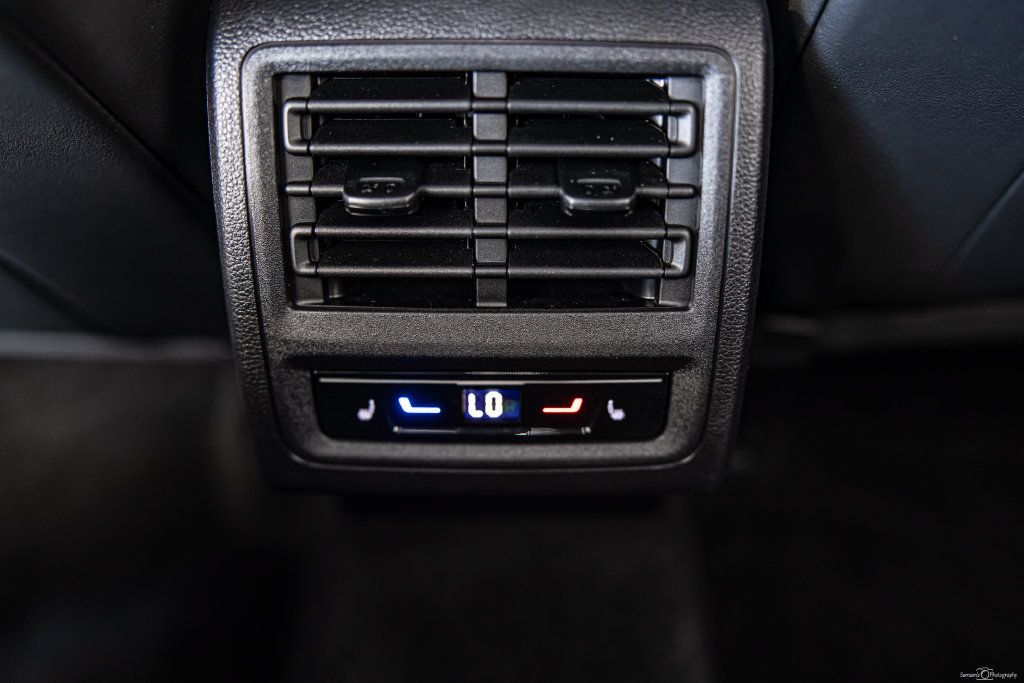 Used 2024 Volkswagen Golf R AWD/4WD image 34