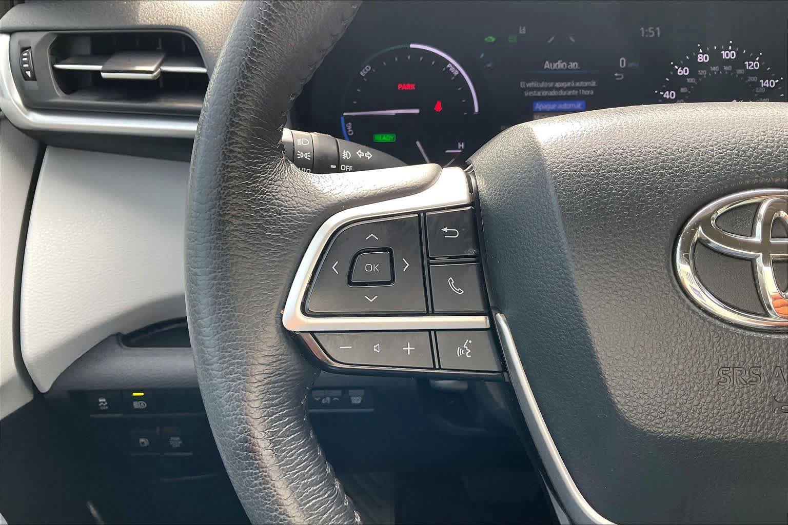 Used 2025 Toyota Sienna XLE FWD image 22