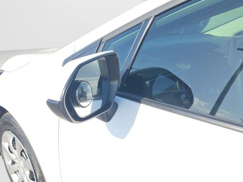 Used 2025 Toyota Corolla LE FWD image 27