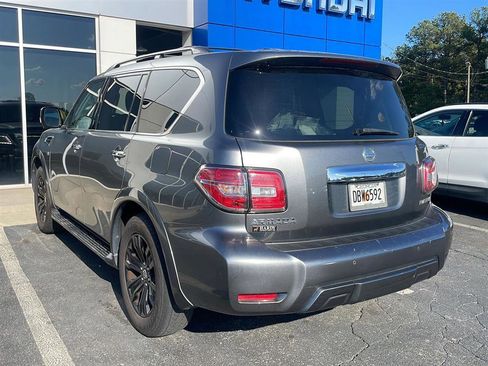 Used 2019 Nissan Armada Platinum w/ Captain's Chairs Package RWD image 5