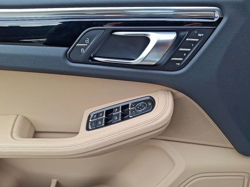 New 2026 Porsche Macan AWD/4WD image 14
