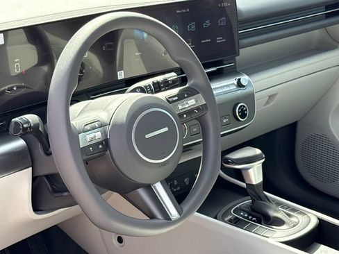 New 2026 Hyundai Elantra Limited FWD image 17