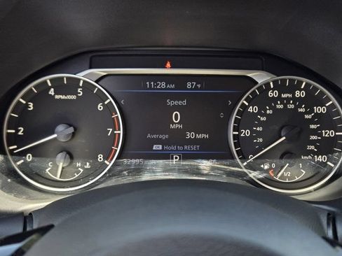 Used 2024 Nissan Altima 2.5 SR FWD image 17