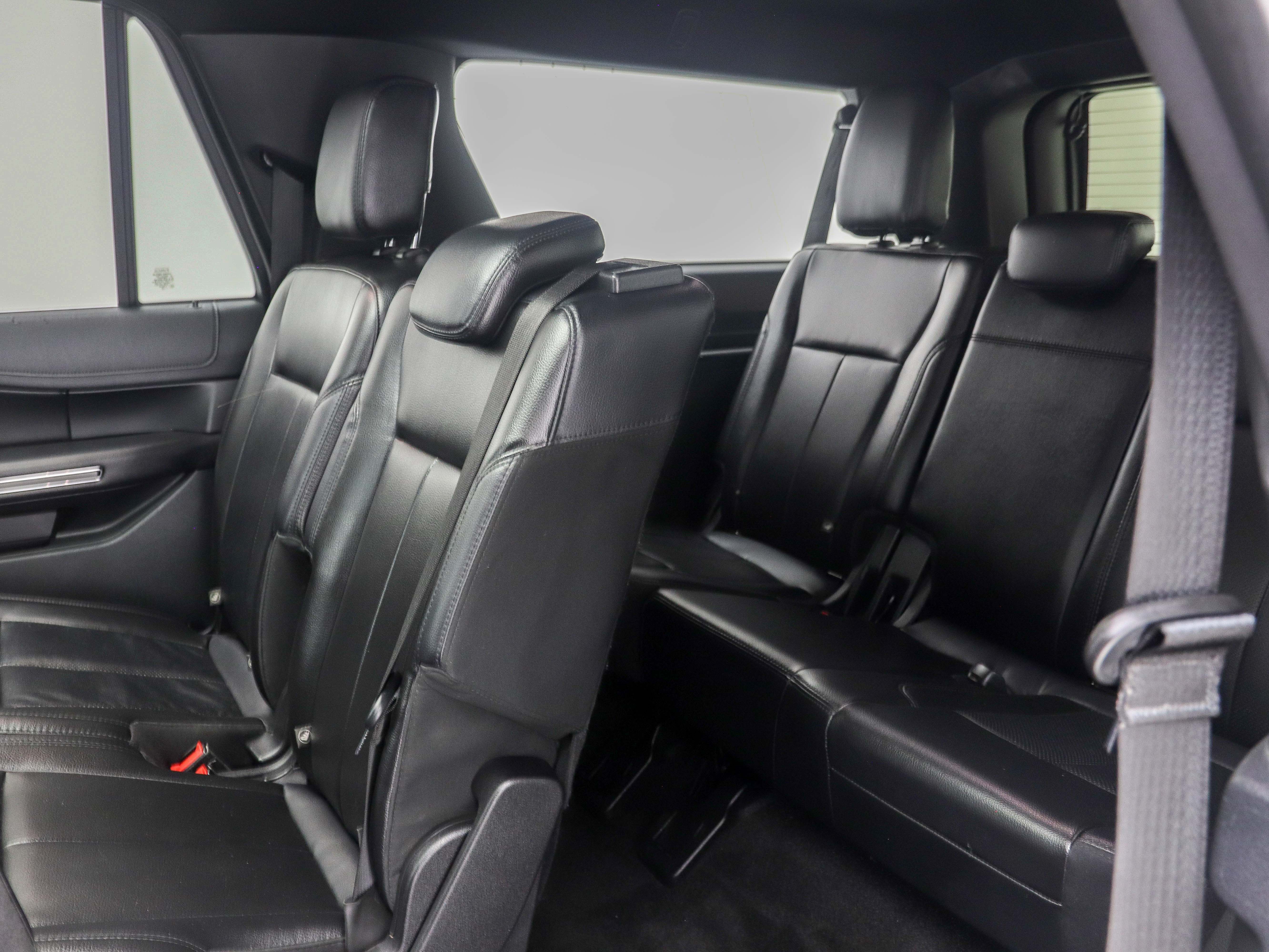 Used 2020 Ford Expedition Max XLT w/ Equipment Group 202A AWD/4WD image 23