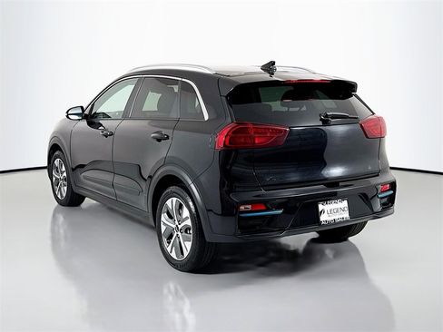 Used 2022 Kia Niro EX Premium w/ Cold Weather Package image 8