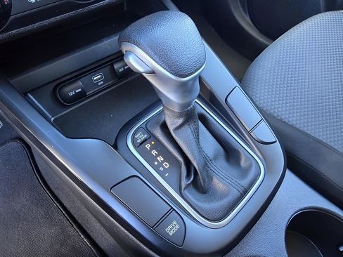 Used 2024 Kia Soul LX w/ Option Group 015 image 18