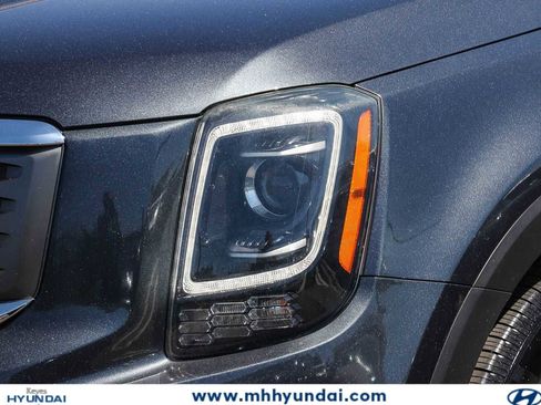 Used 2020 Kia Telluride LX FWD image 7