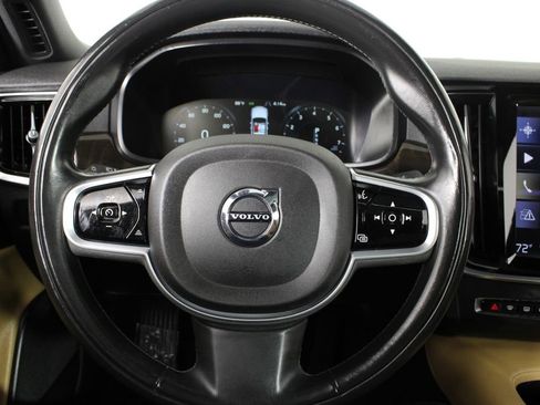 Used 2018 Volvo S90 T5 Momentum w/ Convenience Package image 23