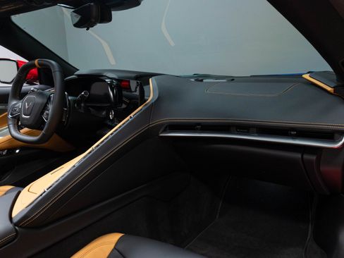 Used 2022 Chevrolet Corvette Stingray Preferred Cpe w/ Z51 Performance Package RWD image 38