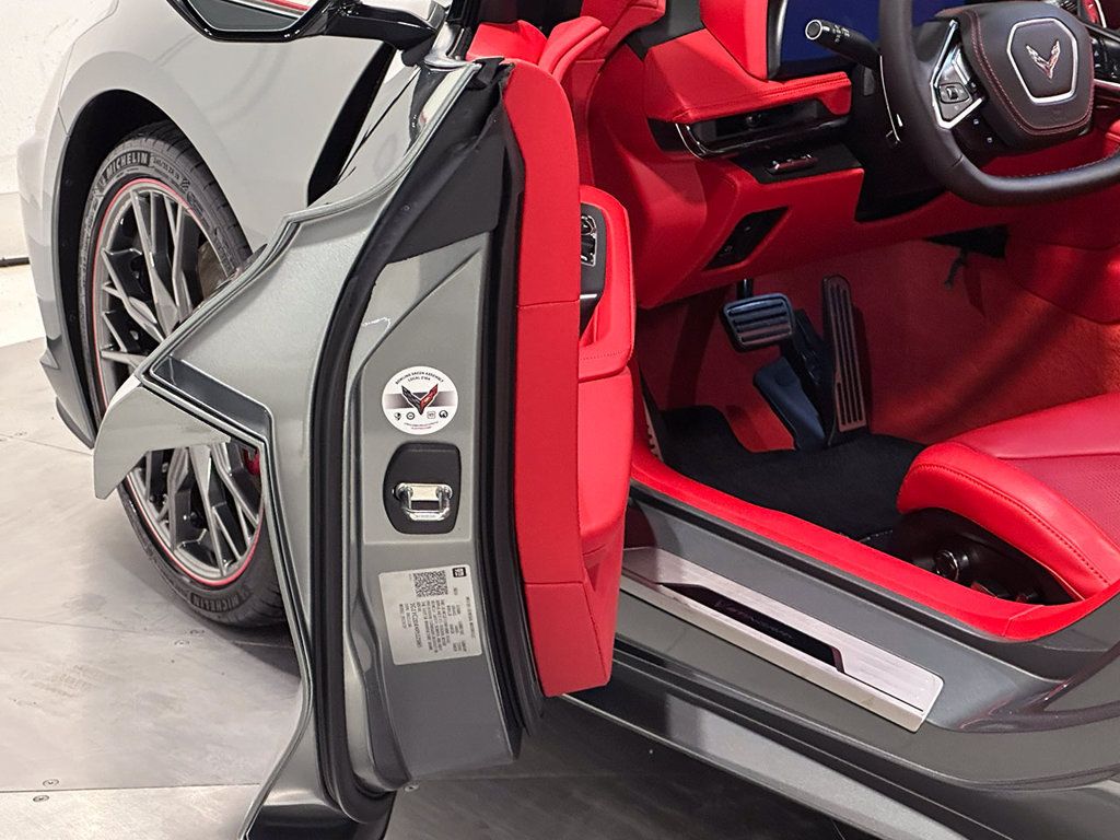 Used 2024 Chevrolet Corvette Stingray Premium Cpe w/ Z51 Performance Package RWD image 57
