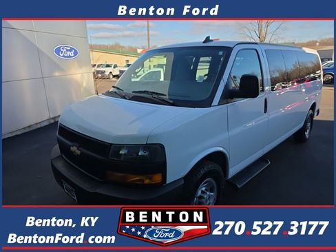 Used 2023 Chevrolet Express 3500 LS image 1
