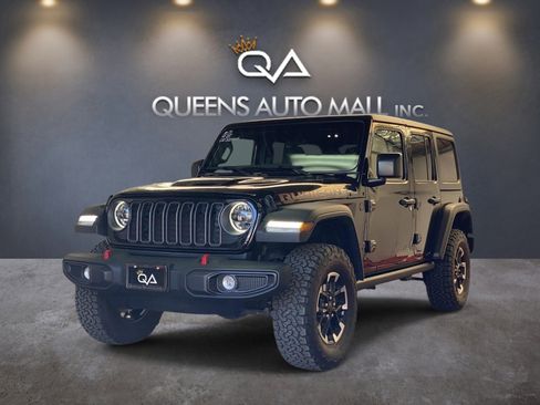 Used 2025 Jeep Wrangler Unlimited Rubicon AWD/4WD image 3