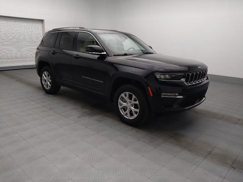 Used 2023 Jeep Grand Cherokee Limited RWD image 11