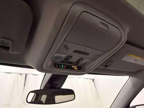 Used 2023 GMC Acadia SLE w/ Driver Convenience Package image 28