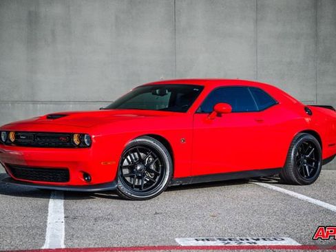 Used 2019 Dodge Challenger R/T Scat Pack w/ Plus Package image 38